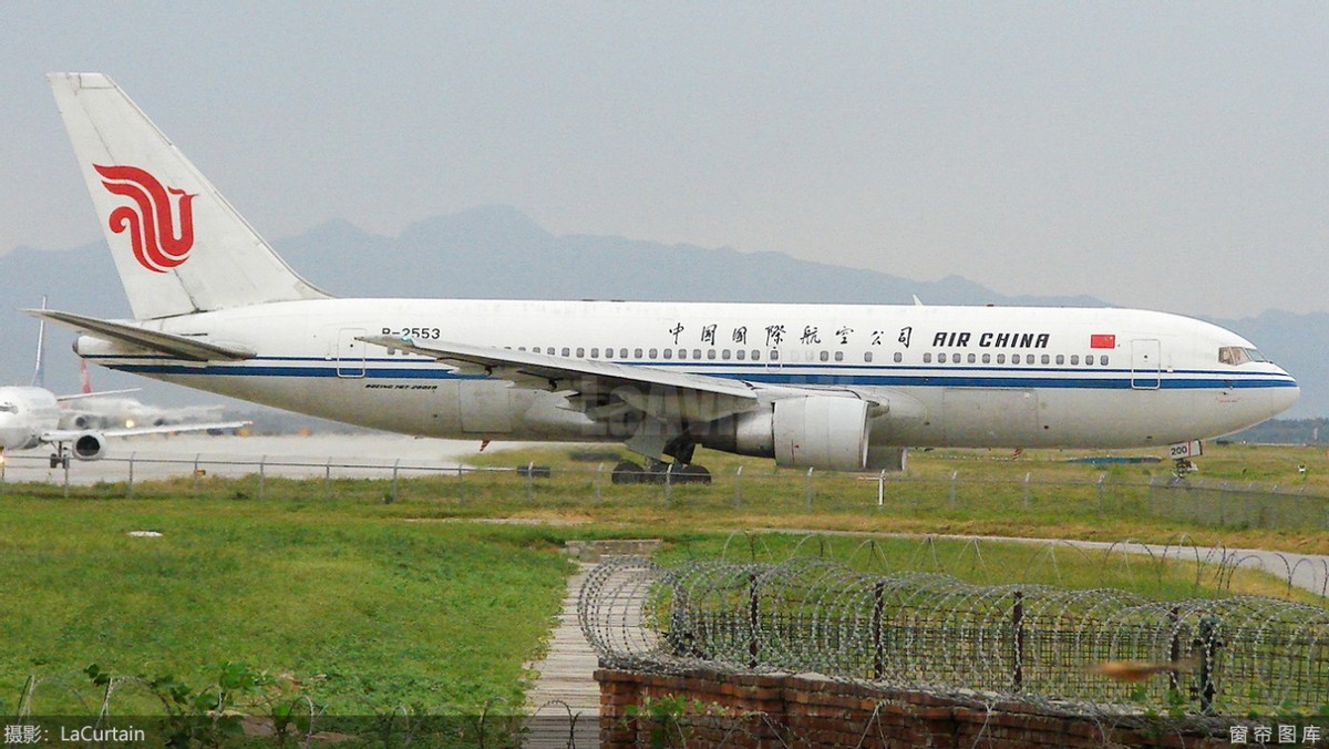 国际航班返航空中放油,客机为机上客人卸油返航