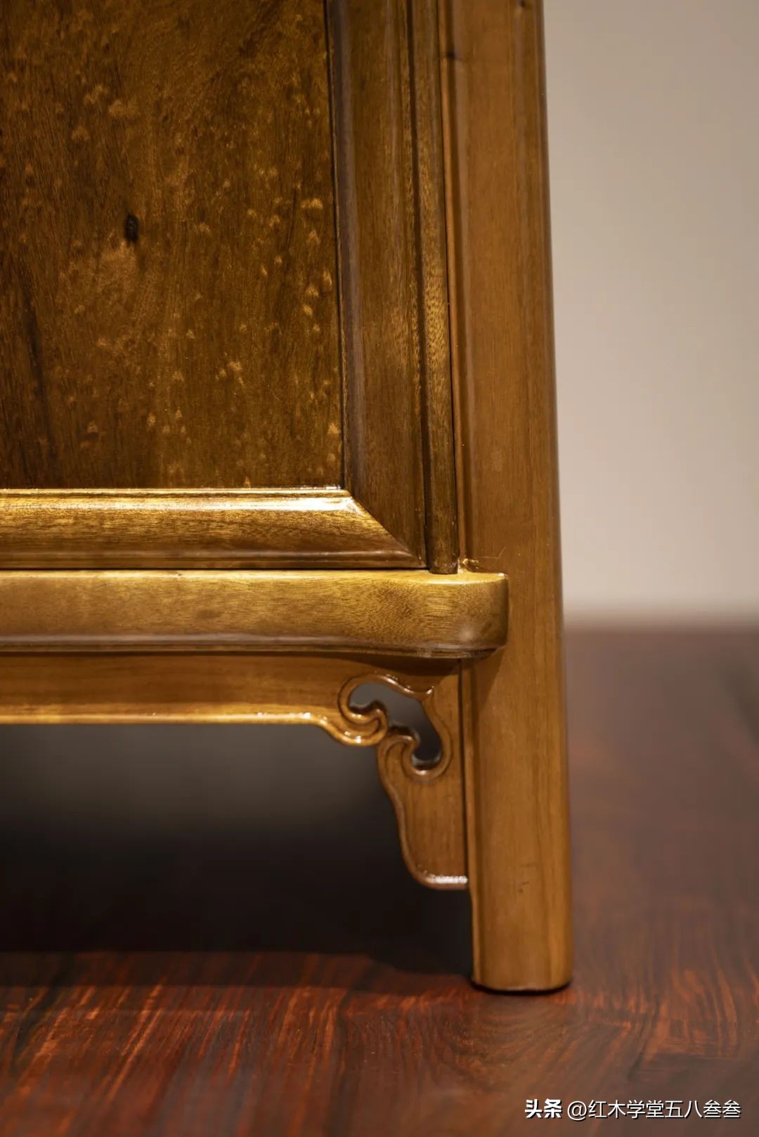 金丝楠圆角柜,金丝楠书房家具