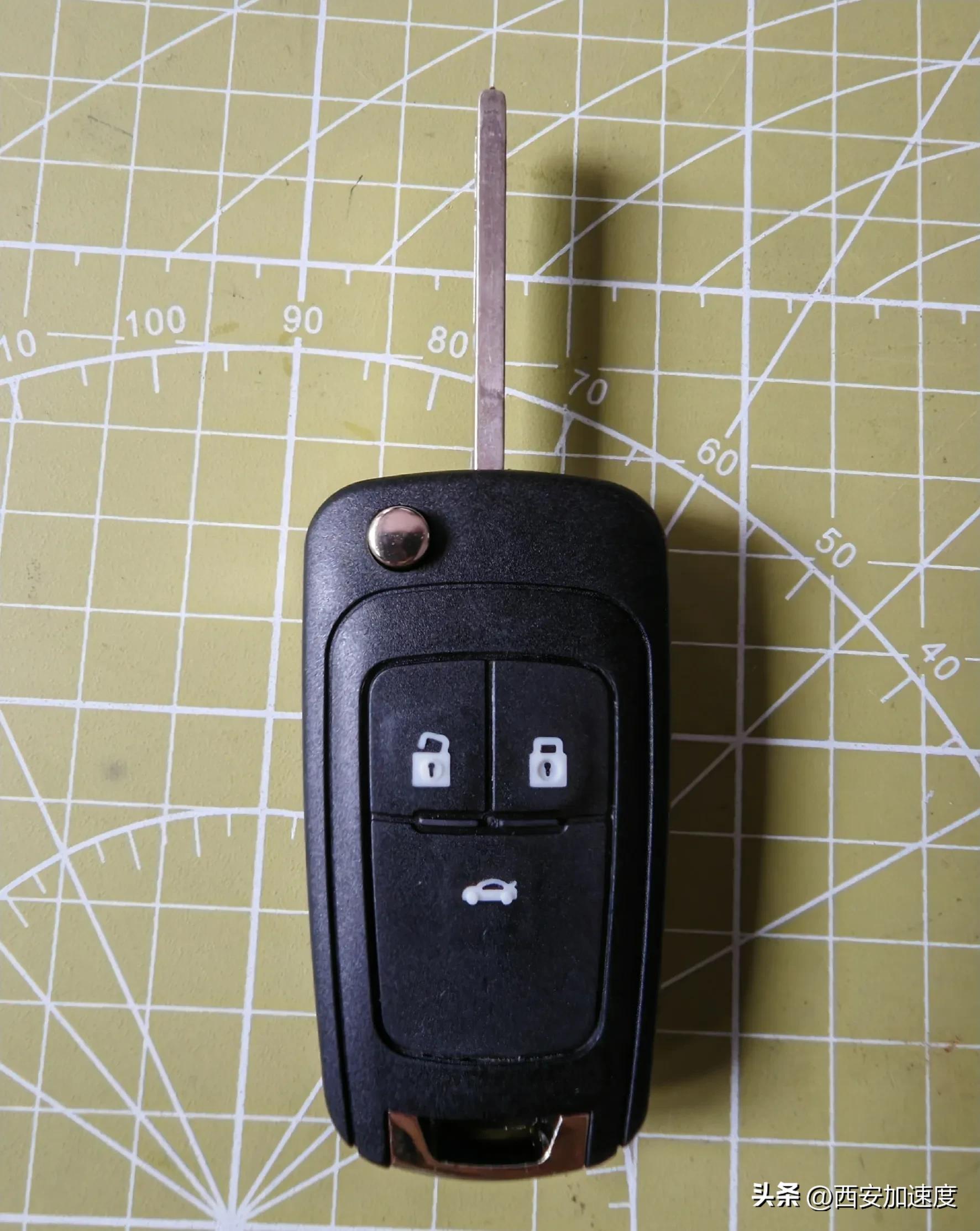 科鲁兹钥匙壳换新款外壳,怎么换汽车遥控器钥匙外壳