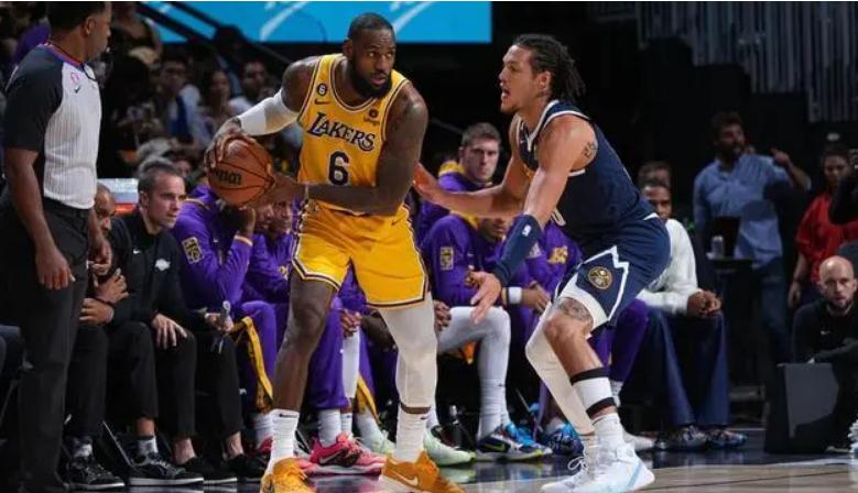 狂砍20+8打爆马刺内线,狂砍38分25板9助攻