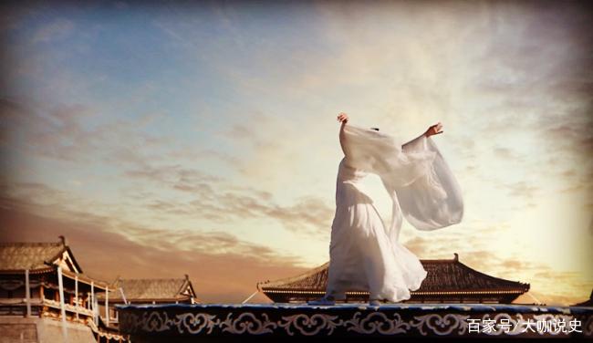 杨贵妃有多美李白为她写诗,李白赞杨贵妃之美