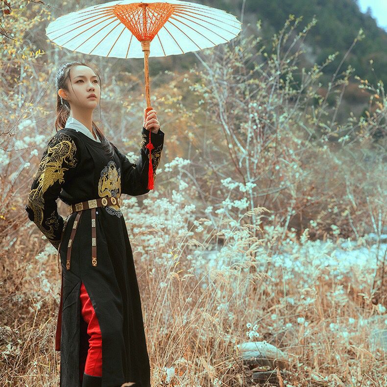 绚丽多彩的少数民族服饰,最具特色的少数民族服饰