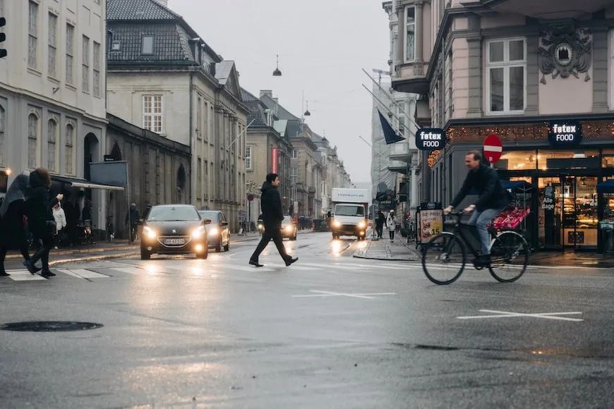 旅游业要缴纳哪些税,去旅游每天都要交税的国家