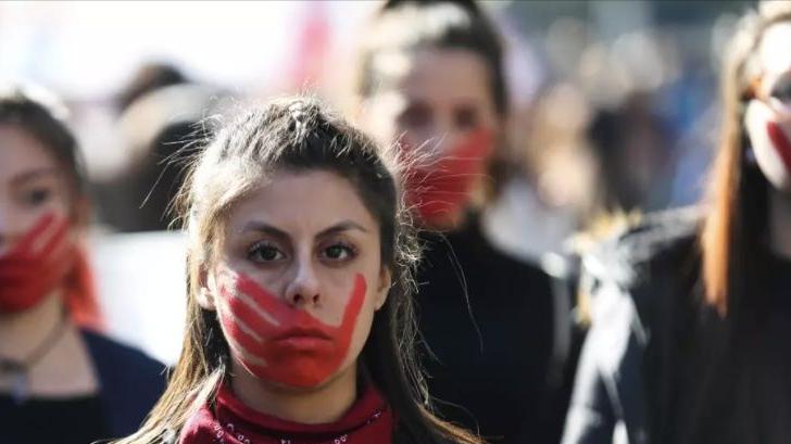 韩国女权论坛到底有多野？为报复男性*拍偷**男更衣室！骚扰12岁男童