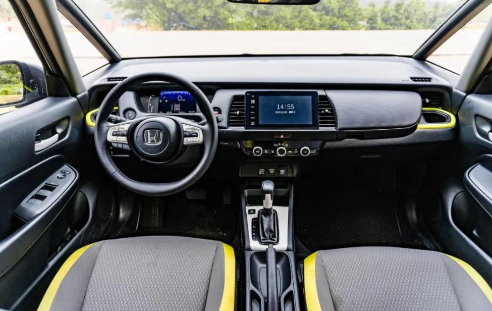 女生开车推荐车型十万左右,10万左右小女生开的新款车型