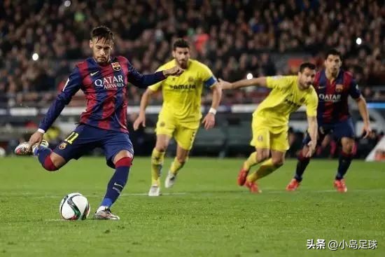 足球场上球员位置示意图,足球场上十名队员的位置