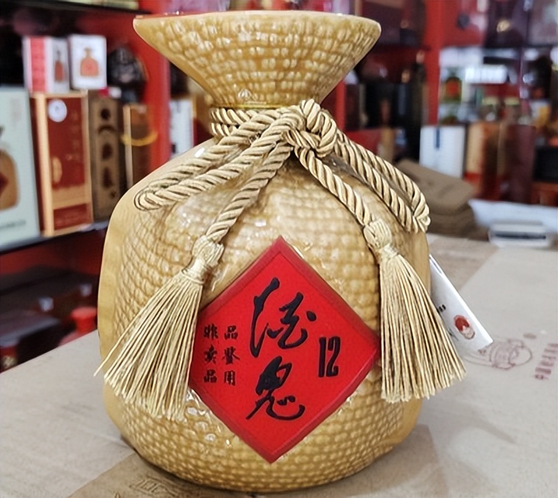 中国人送礼要面子：这8款白酒高档有口碑，送领导送长辈挺合适