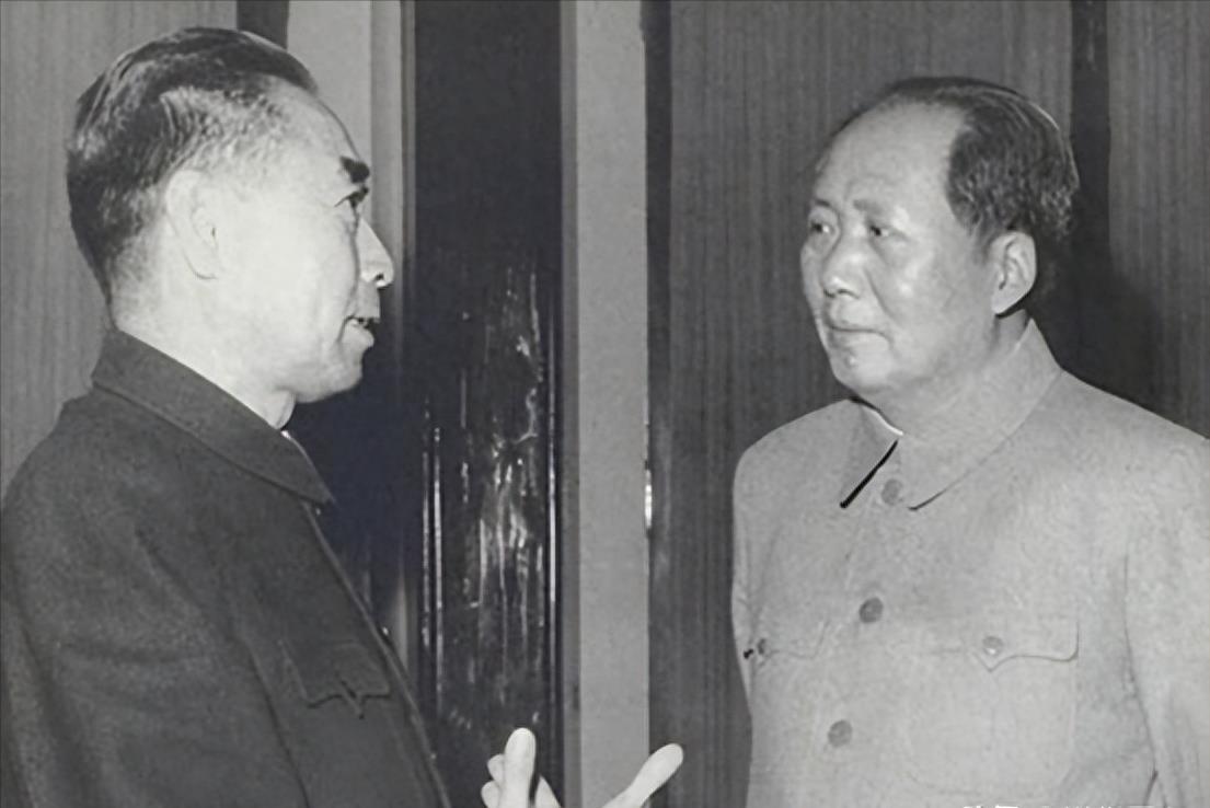 乔冠华到底有多强？联合国大会仰天大笑，毛*东泽**：一文顶两坦克师