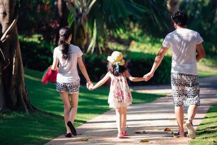 父母与孩子正确相处方式,父母和孩子之间正确的相处之道