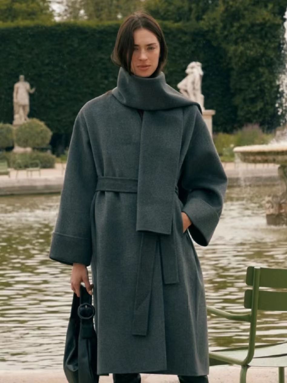 过时的羽绒服大衣怎样穿搭,黑色带帽羽绒服外套怎么搭配好看