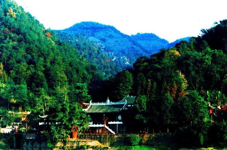 闈掔鏃呮父,鐪夊北闈掔