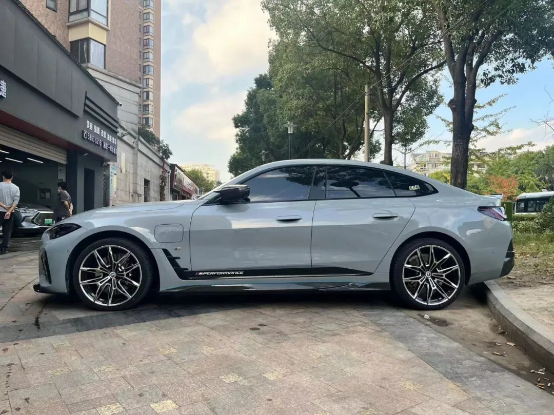 宝马i4车主真实感受,油改电宝马i4值得买吗