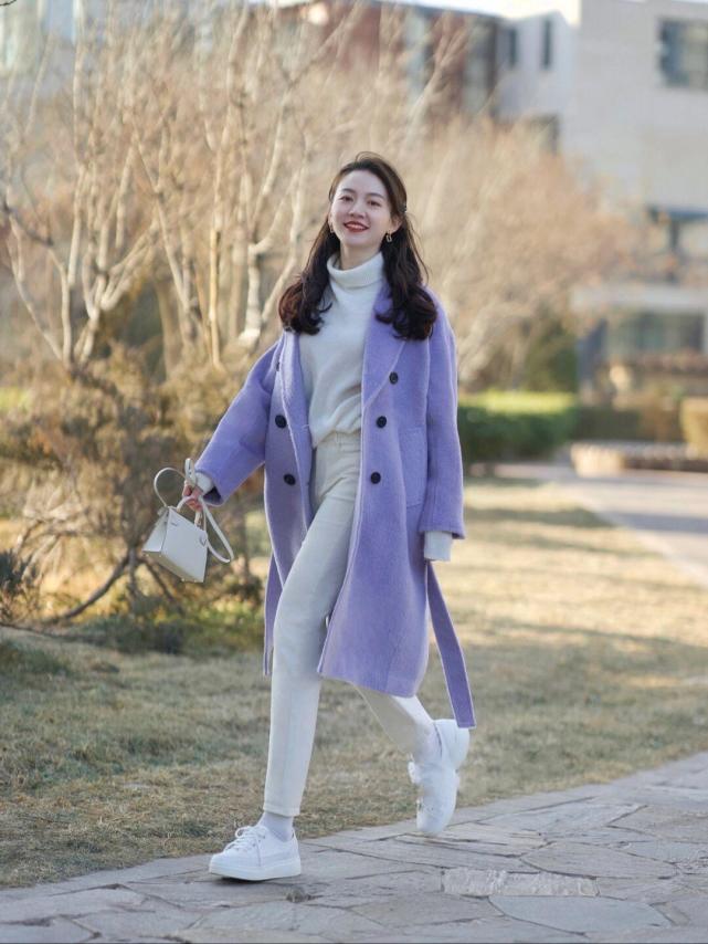 冬季最百搭的大衣颜色,长款大衣想要穿得不臃肿又显气质