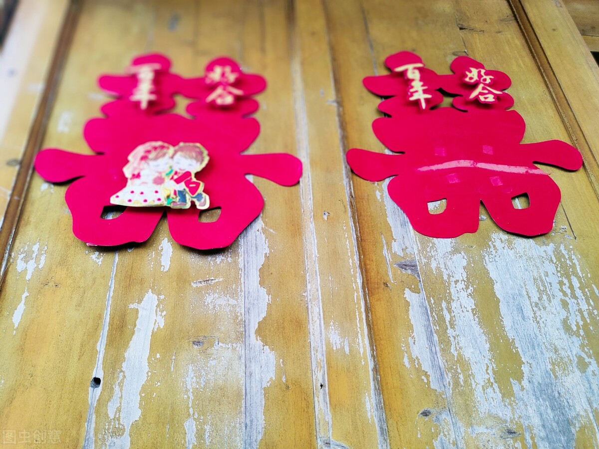 同事办满月宴邀请我要随礼吗,同事邀请我参加他孩子的满月宴