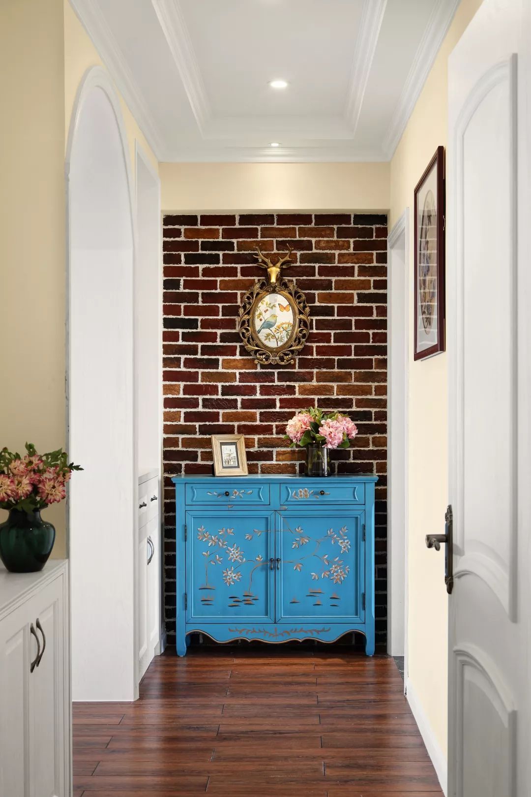 美式复古蓝色装修效果图,极简的美式复古风格