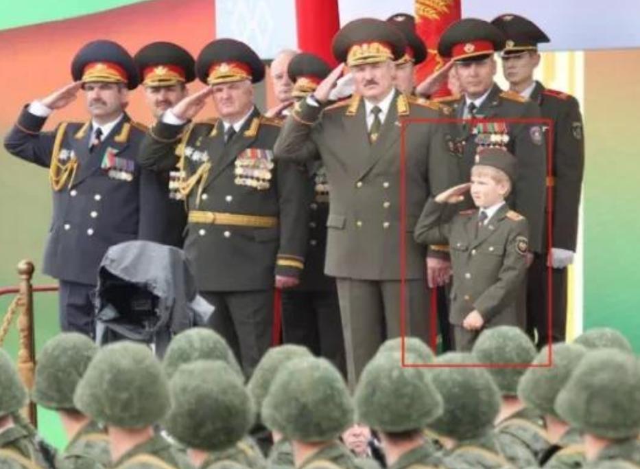 总统的糟糠之妻被分居27年，对方情人之子成第一儿子，很崇拜普京