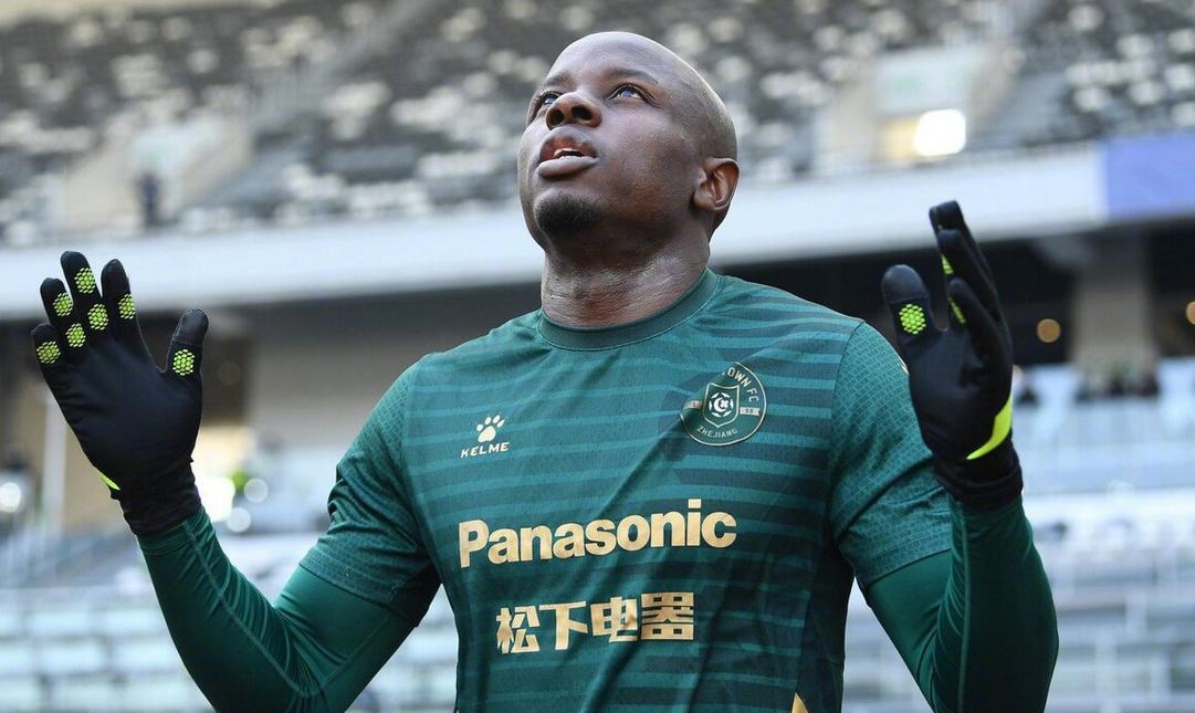 穆谢奎：打篮球出身的大连人队史第一射手，35岁还在中超名列前茅