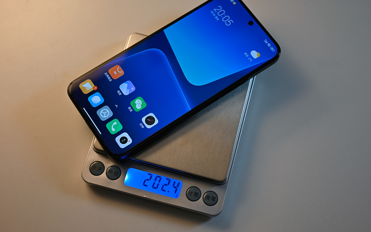 小米13有什么特点和功能,小米13值得买吗性能怎么样