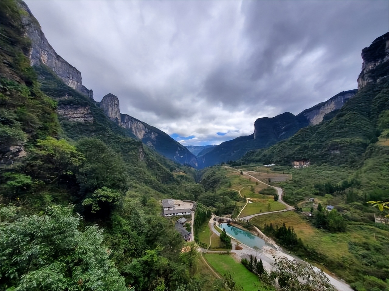 西安到恩施自驾沿途哪些旅游景点,恩施哪个景点不用爬山的路线好走