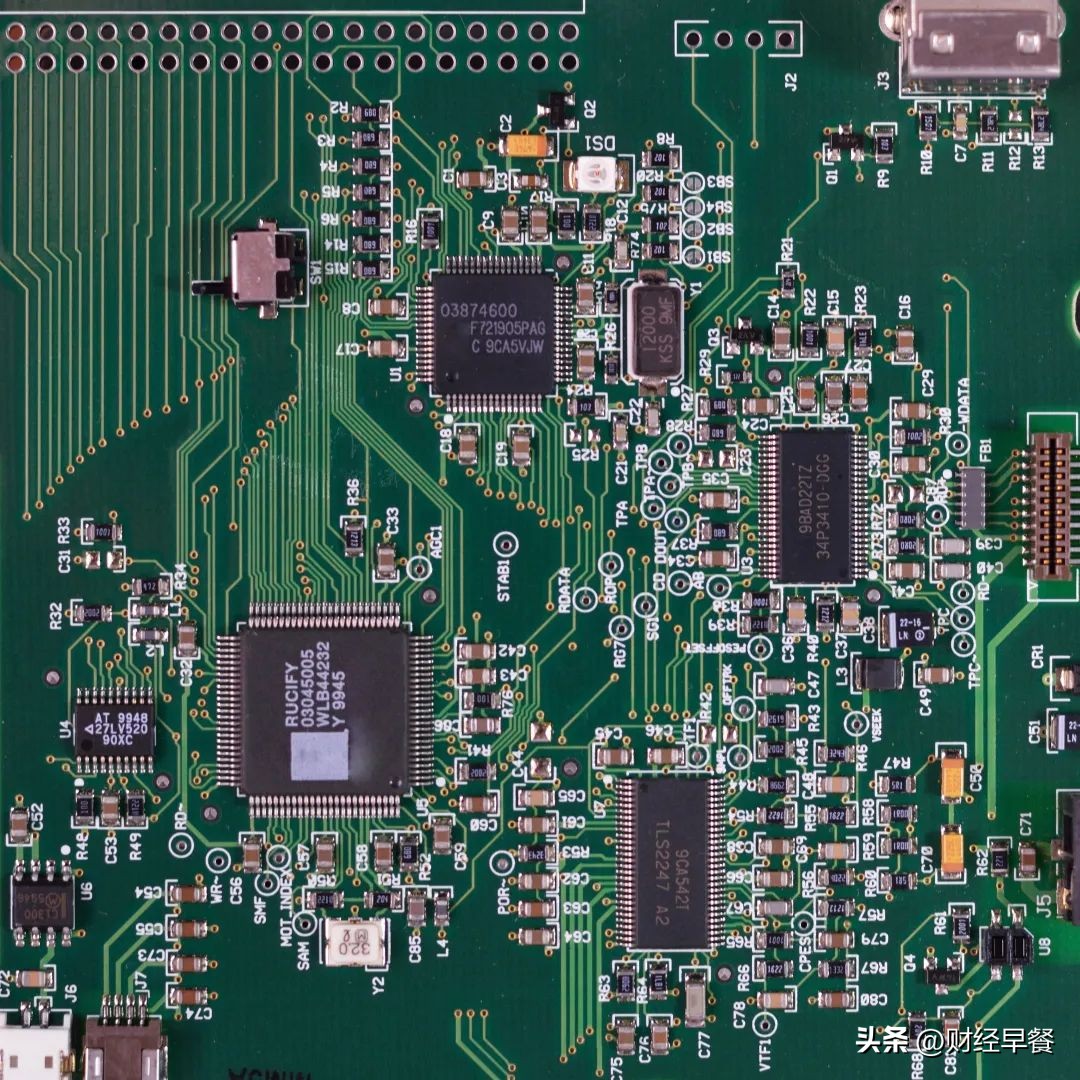 巴菲特重仓新材料龙头股,巴菲特看好的六大A股科技股