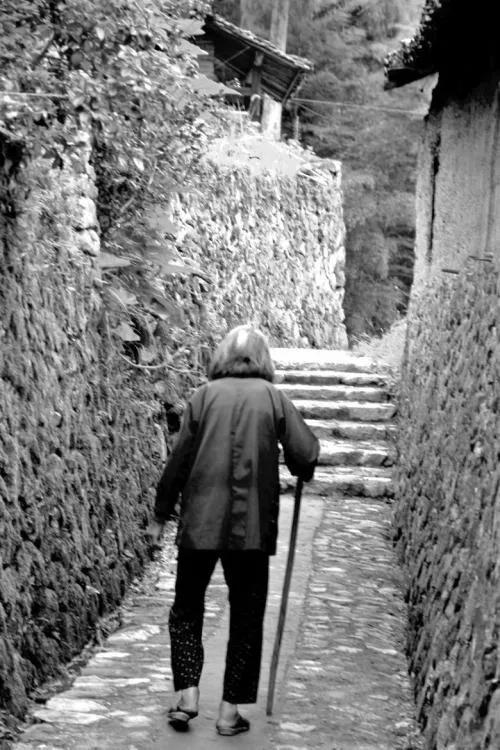 内蒙古办银行卡难吗,现在办银行卡都这么难吗