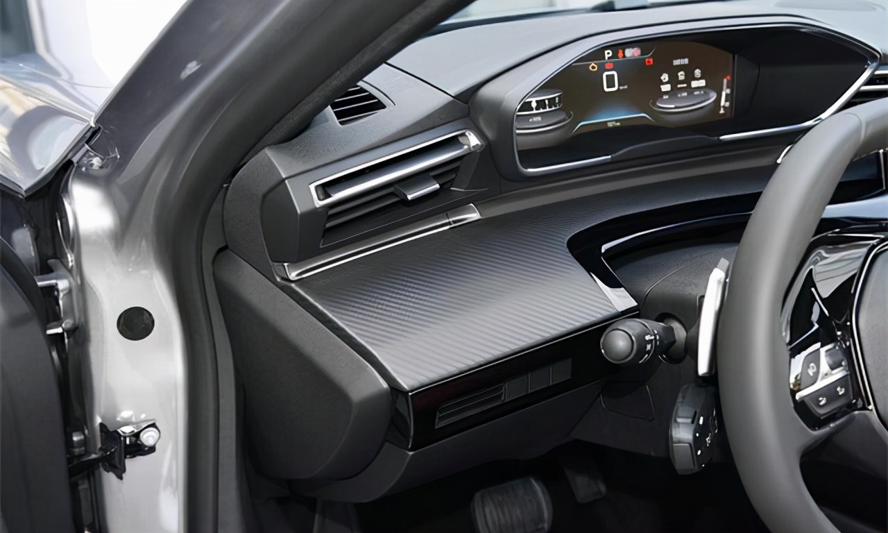 17万放弃雅阁提众泰,本田雅阁对比标致508