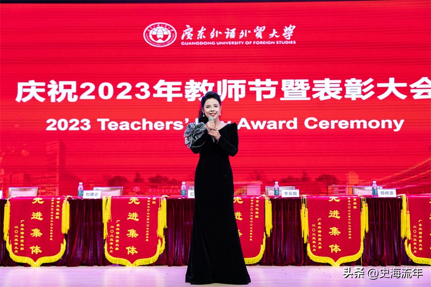 献爱心的礼物给幼儿园的孩子们,最后一年教师节送什么礼物