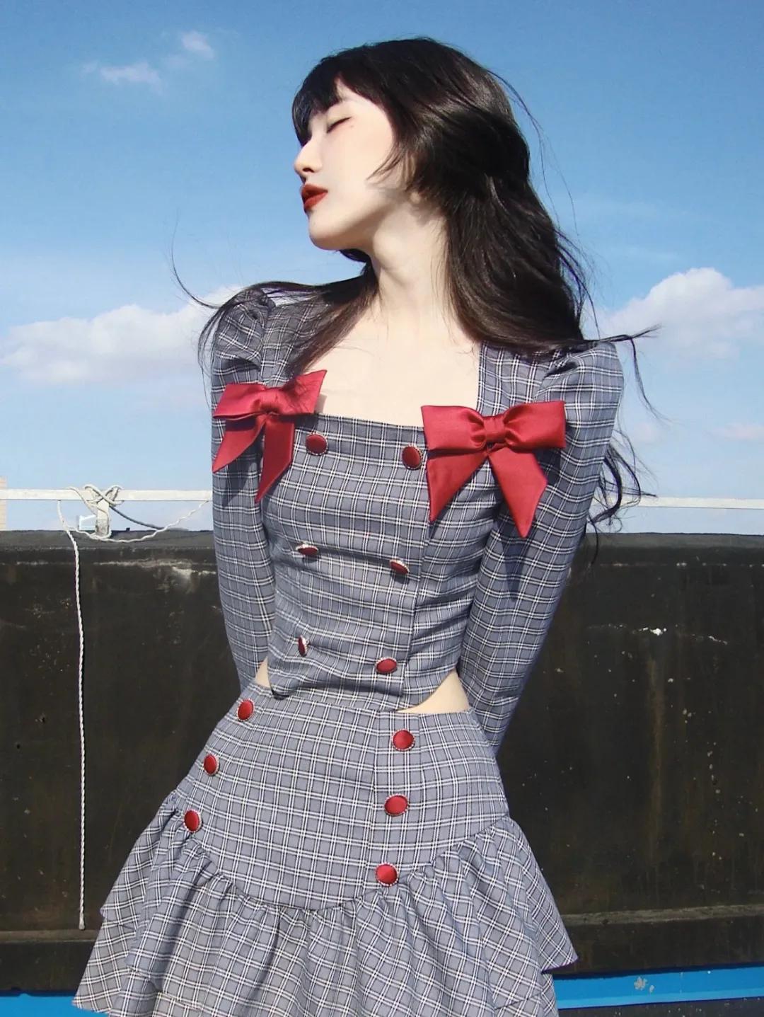 新年当然是穿红色最应景！不过节也想穿