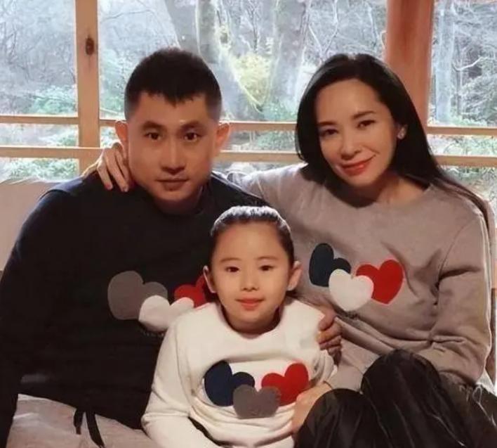 香港港姐郭羡妮嫁给穷人,港姐郭羡妮的幸福生活