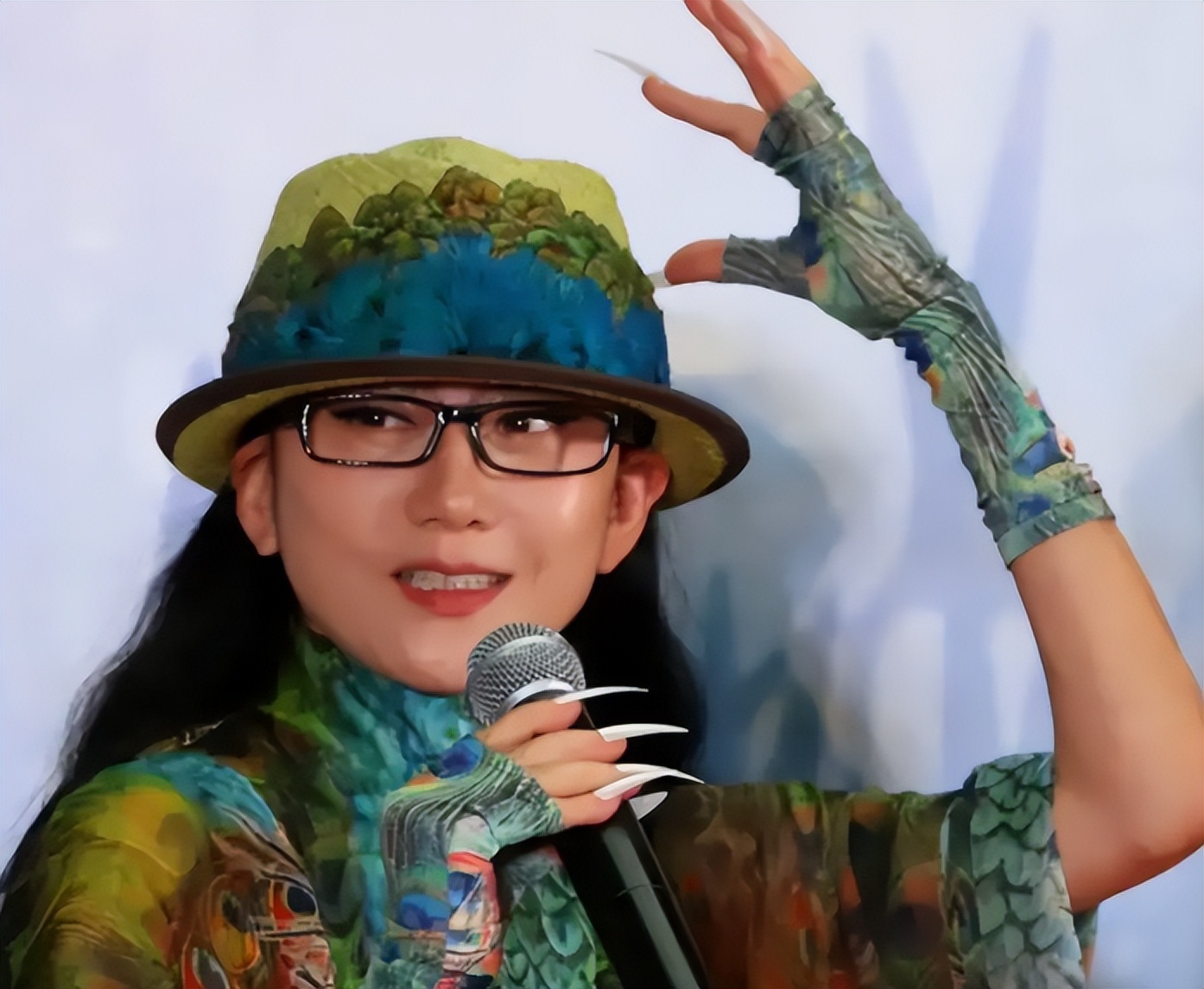 云艺毕业女孩跳舞,云艺舞蹈表演女班