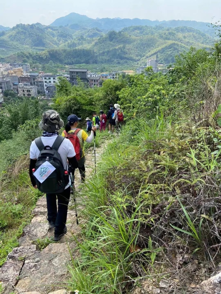 户外登山防止走丢,户外登山上不去下不来怎么办