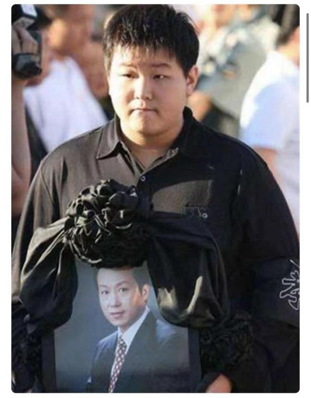 罗京儿子名字由来,罗京的儿子名字