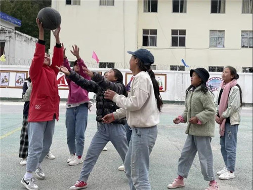 为中国足球梦想助力,为农村孩子筑梦爱心公益活动