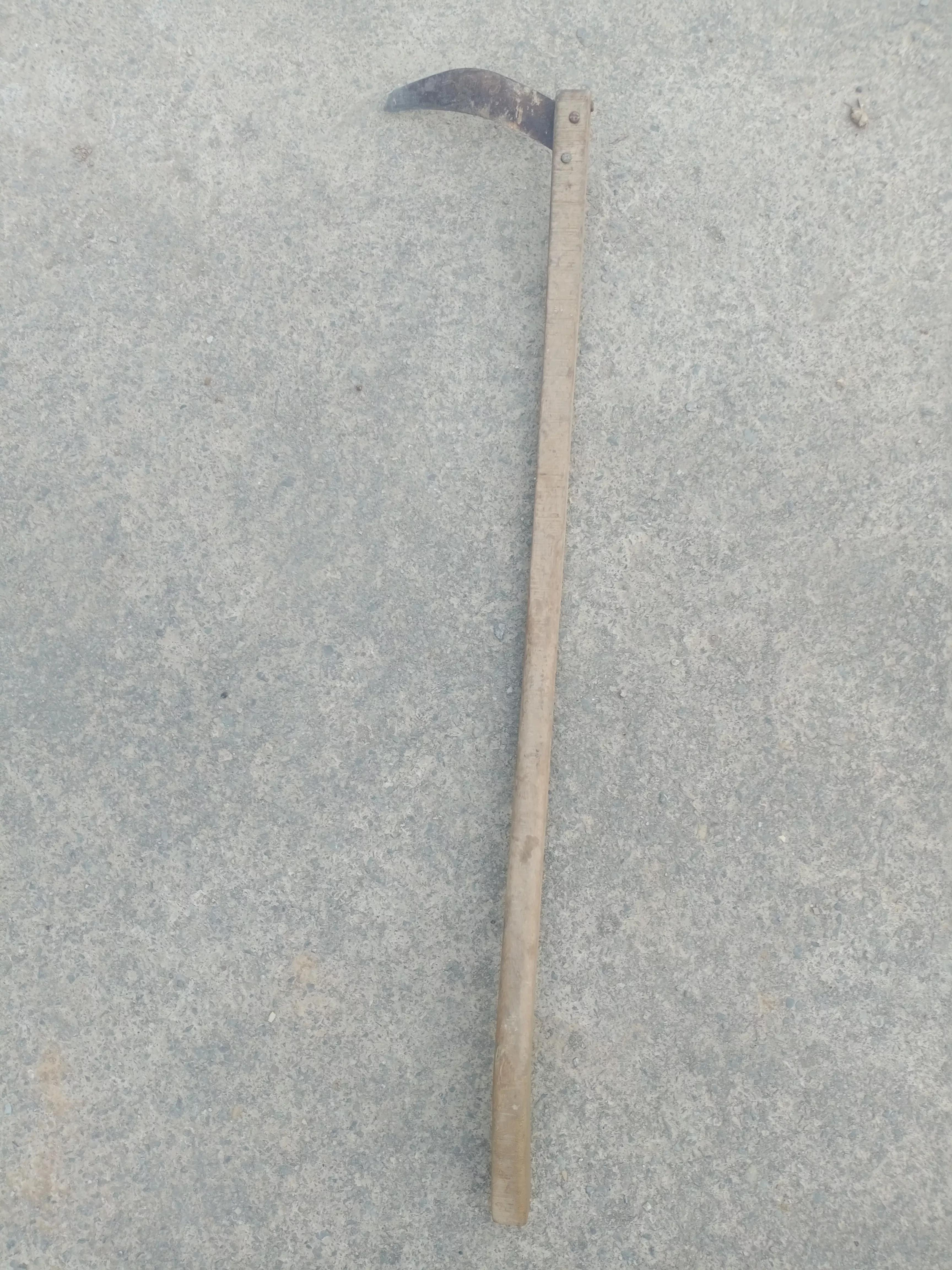 农妇镰刀劈鬼子，舍命护女儿