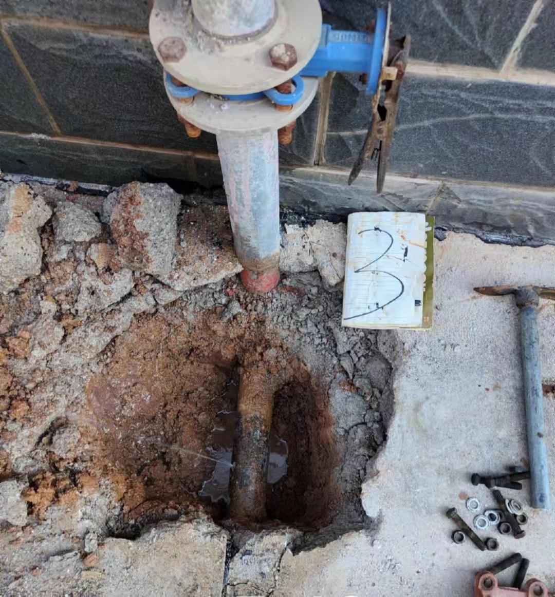 天津河北区水管漏水维修24小时,卫生间墙壁水管漏水维修多少钱呀