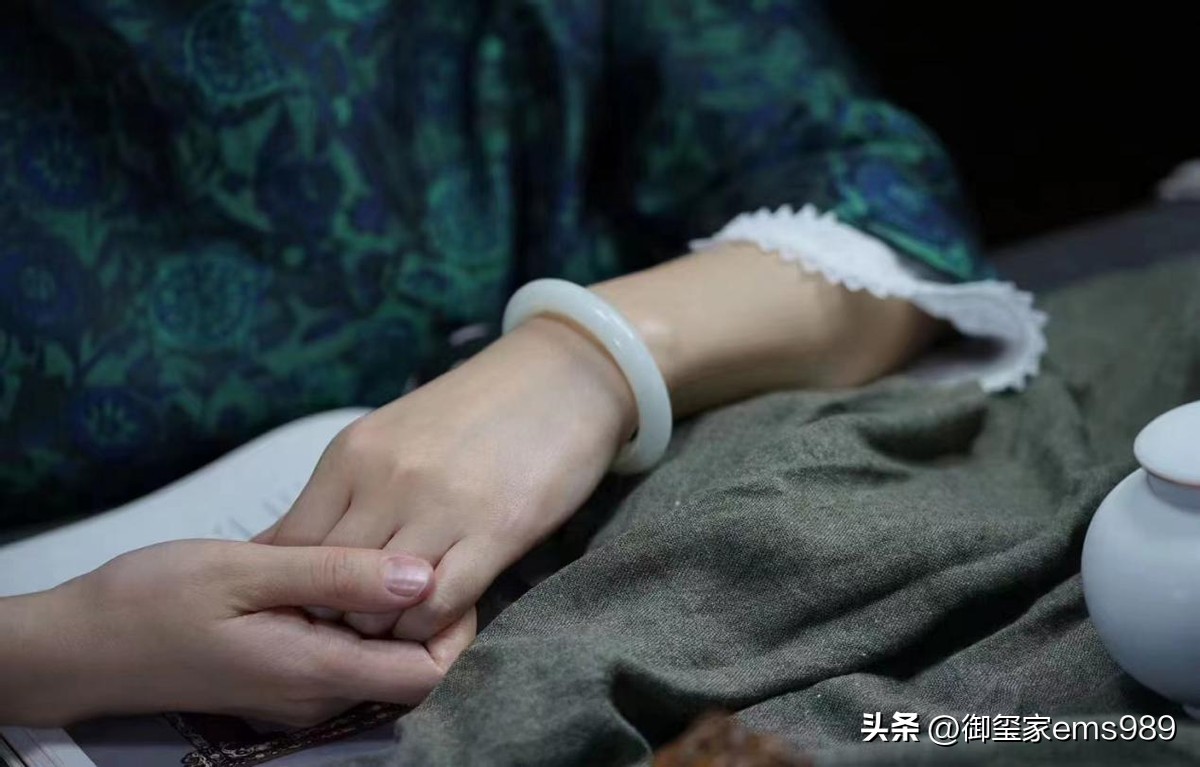 和田玉牌子佩戴有什么讲究,御玺寓意