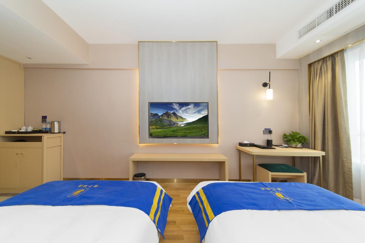 蜀绣成都的古典优雅，来速8精选酒店感受一番