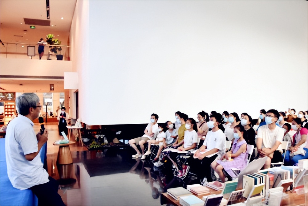 瑗夸附婀栧ぇ璁插爞,娣卞湷甯傚崡灞卞尯瑗夸附婀栧ぇ璁插爞