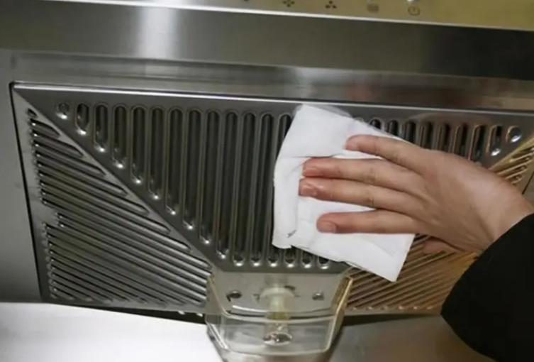 一根胡萝卜清理油烟机油污妙招,不管油烟机多脏只需一根胡萝卜