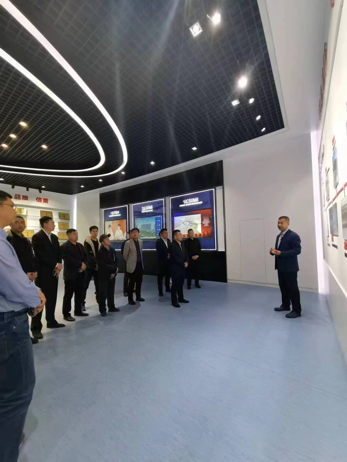 天津市津南区建筑工程商会走访活动第七期----走进中发控股集团