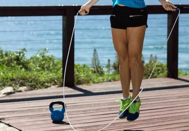 一天跳一千下跳绳可以减肥吗,200斤能不能每天跳绳一千下