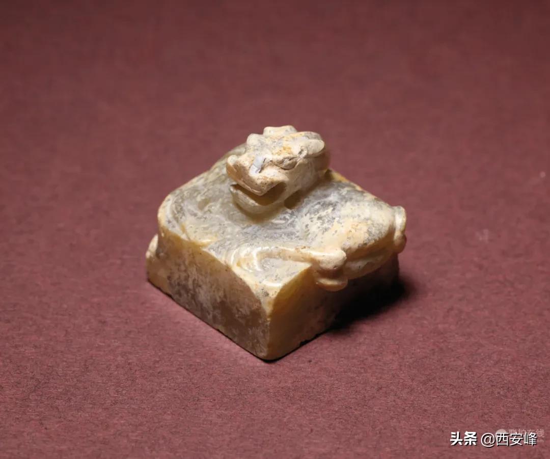 2016年香港佳士得高古玉春拍 (云中玉筵香港佳士得古玉专场先览)