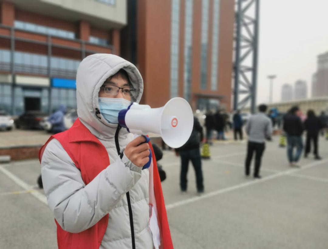 高效有序街道开展全员核酸检测,井然有序的核酸检测现场