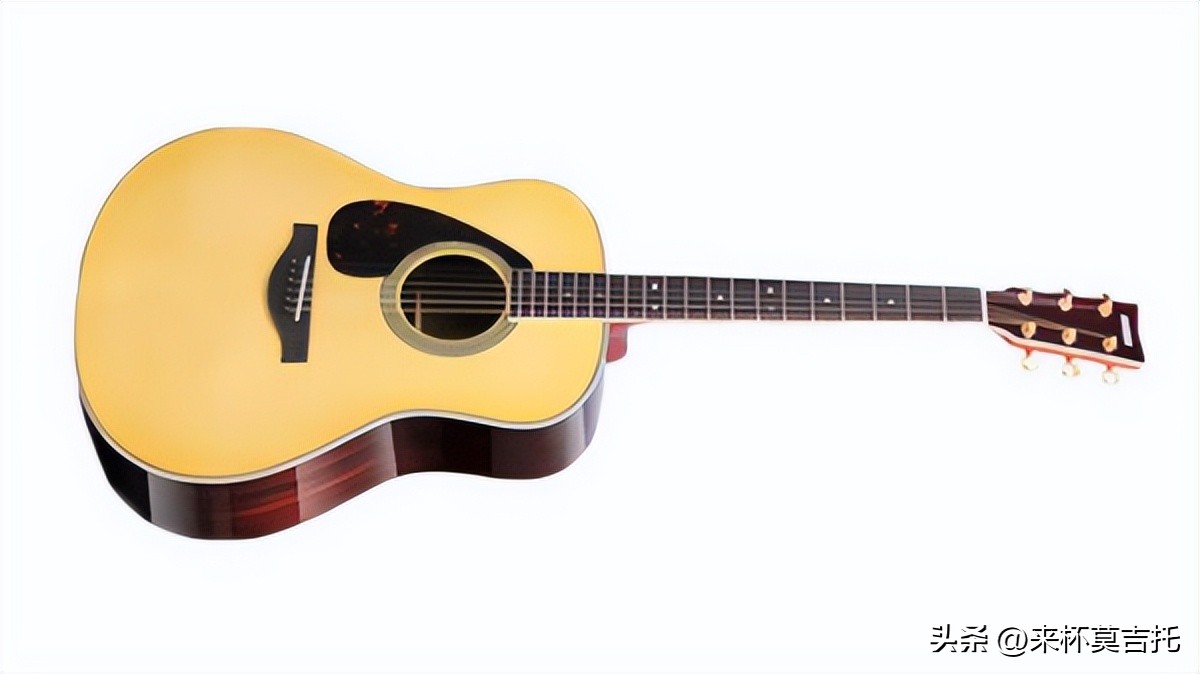 初学者吉他选购潮牌子,学吉他自己买吉他还是用送的吉他