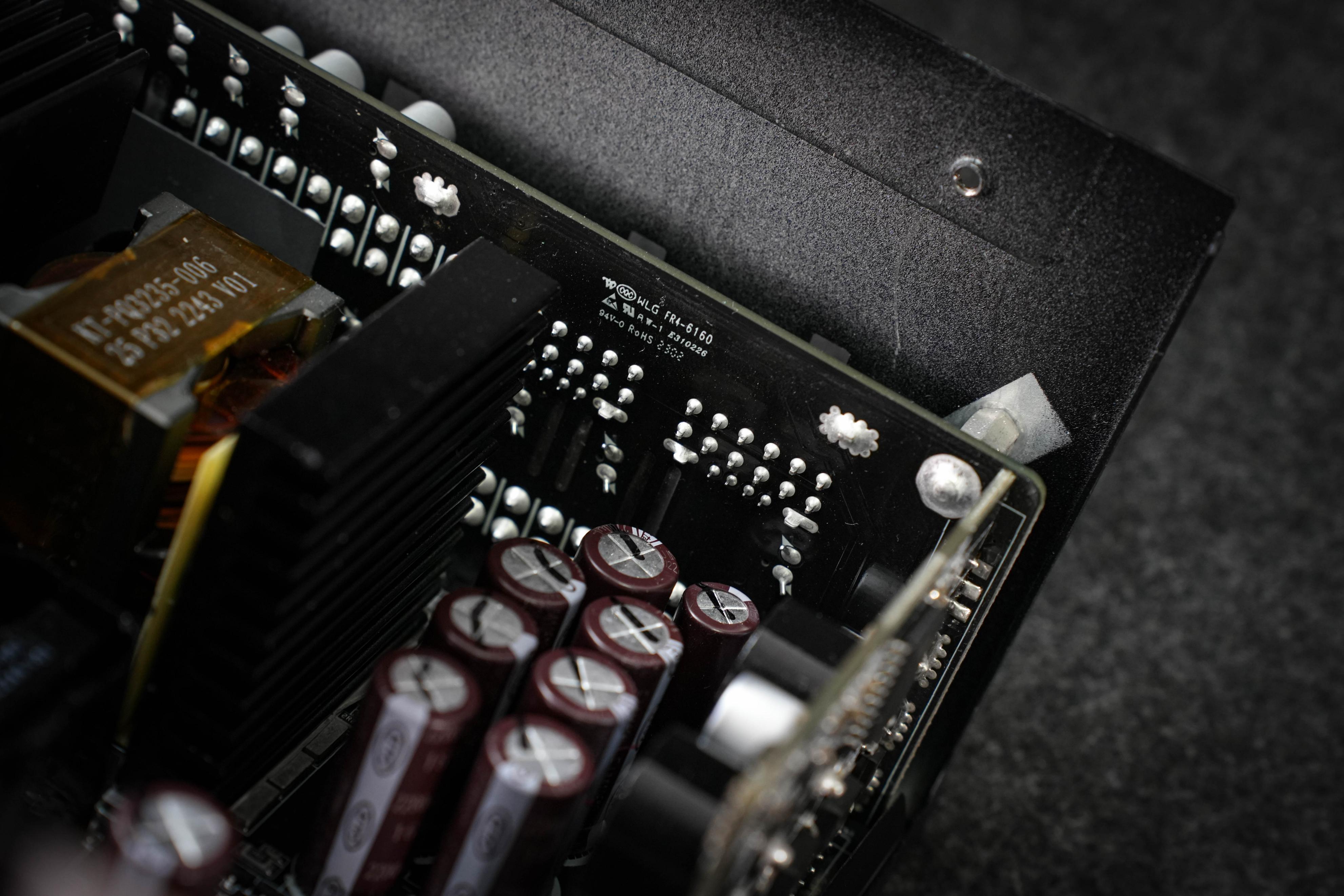 长城电源猎金f12拆解,长城猎金850w电源拆解评测视频