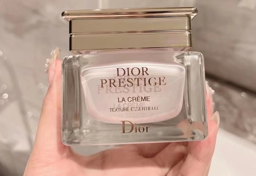 女人40不显老的护肤品成分,40+的女人用啥面霜好