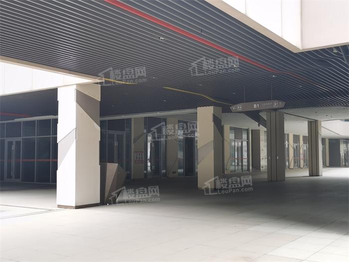 南宁五象总部基地地下商业,南宁五象总部基地最新信息