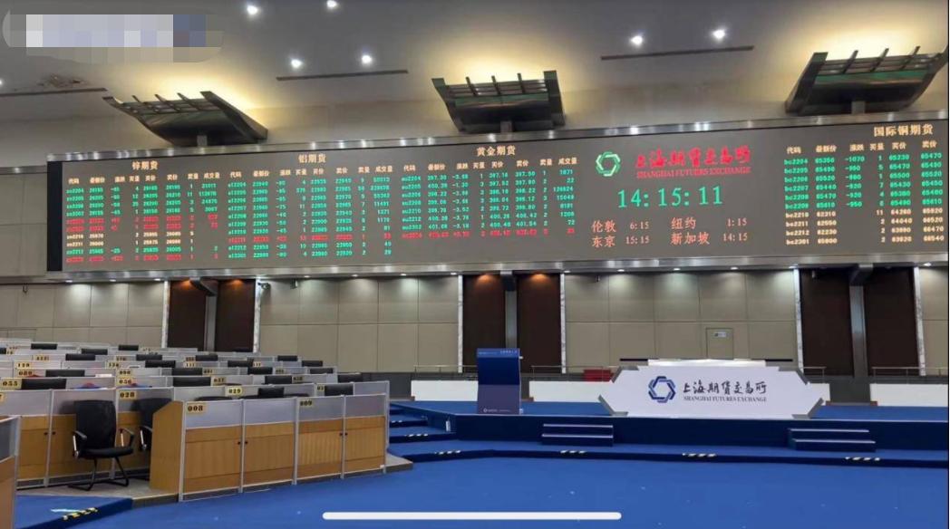 “九宫格”变“鸳鸯锅”上海突封城金融业者急回公司“驻场”