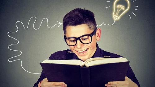 一个人习惯性迟到或早到，看似无伤大雅，实则代表心理有问题