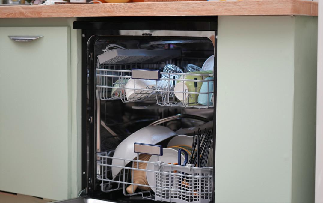 买洗碗机后悔了没人修,美的天净1000洗碗机洗得干净吗